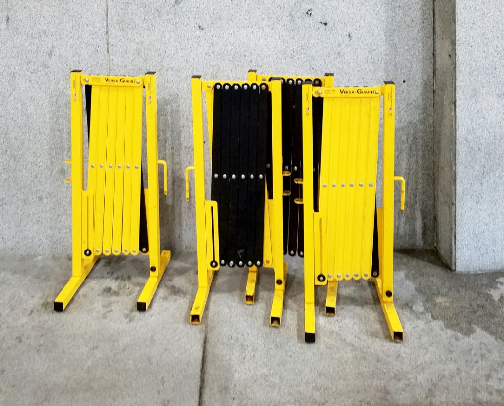 collapsing portable barricades