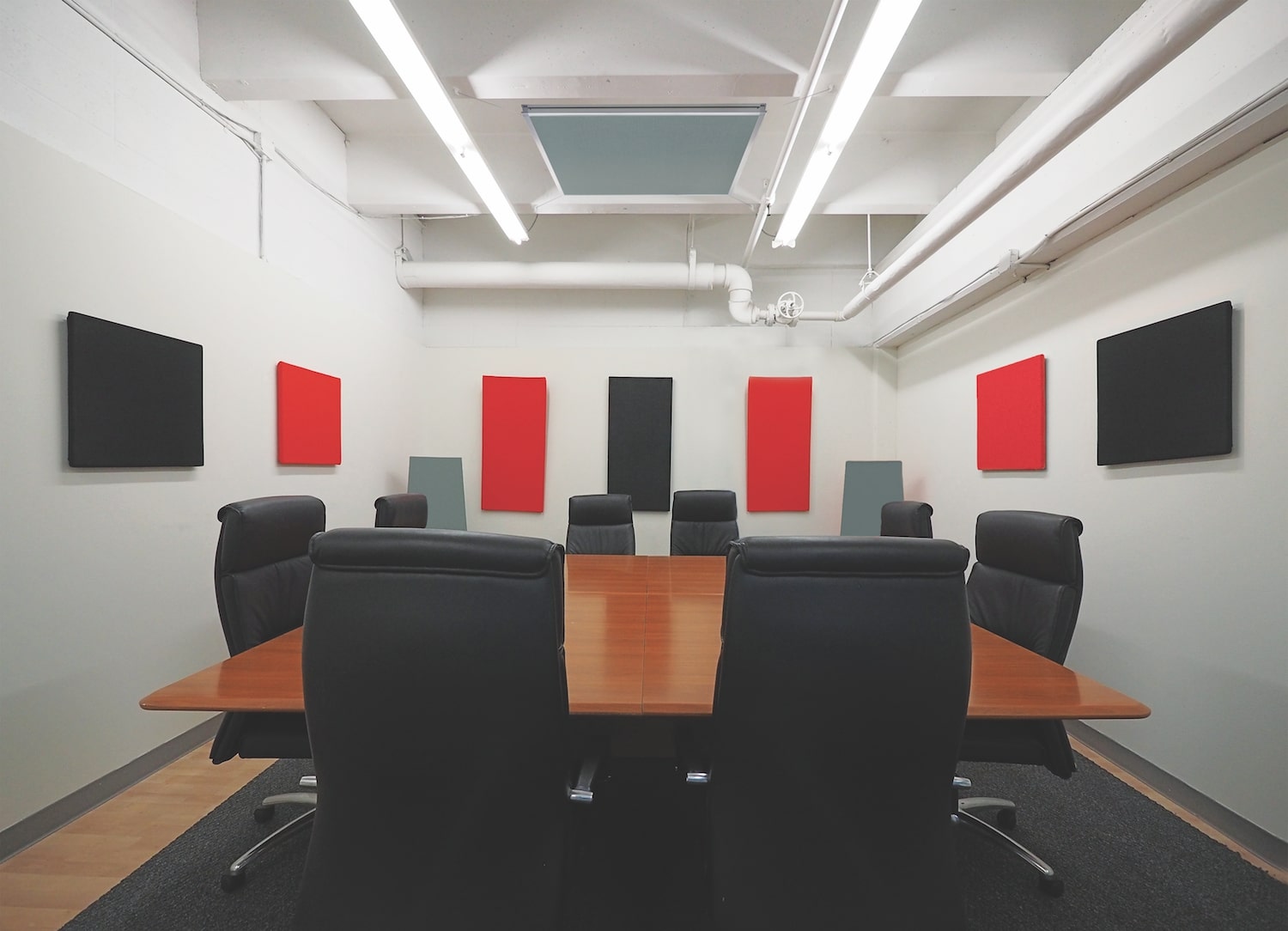 Modern Conference Room Decor Ideas to refresh your office | Smartway2