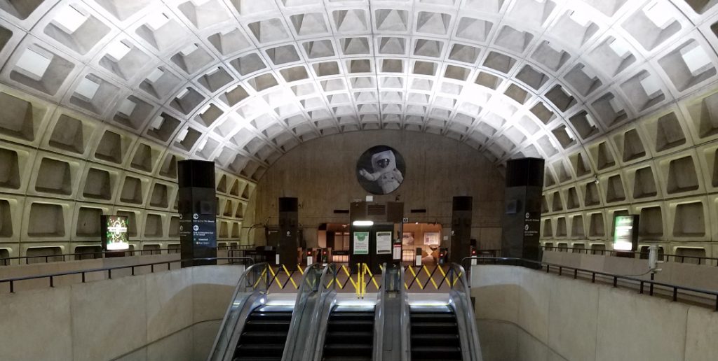 subway crowd control