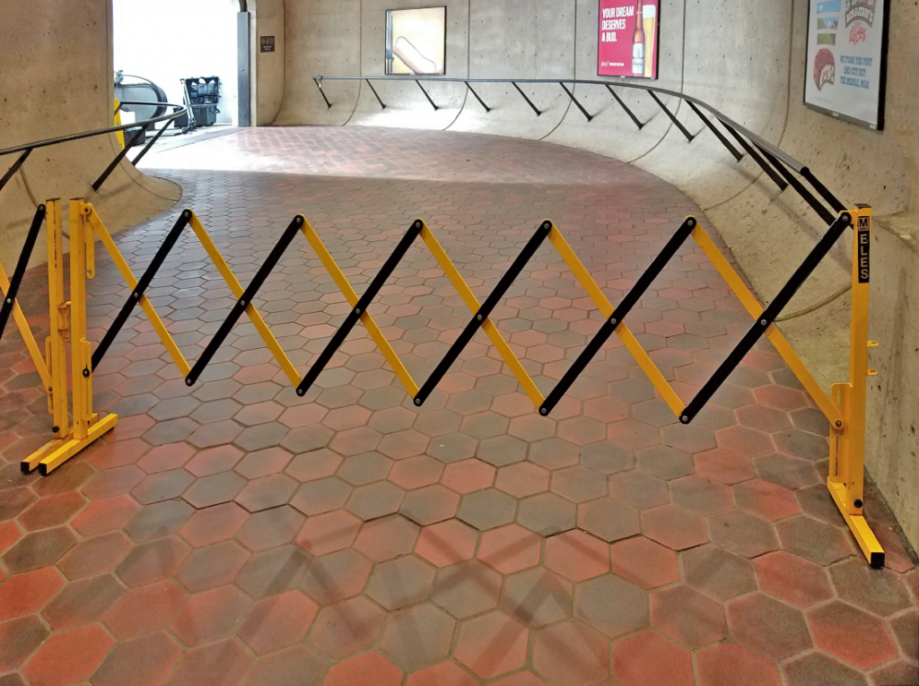 crowd control fence